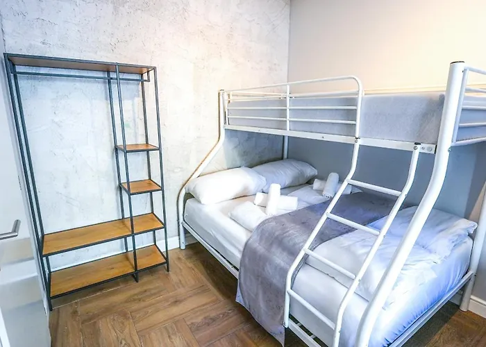 Short Albergue Viena